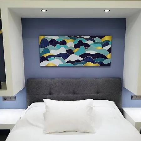 Farisma - Bright And In Apartment Kalamata